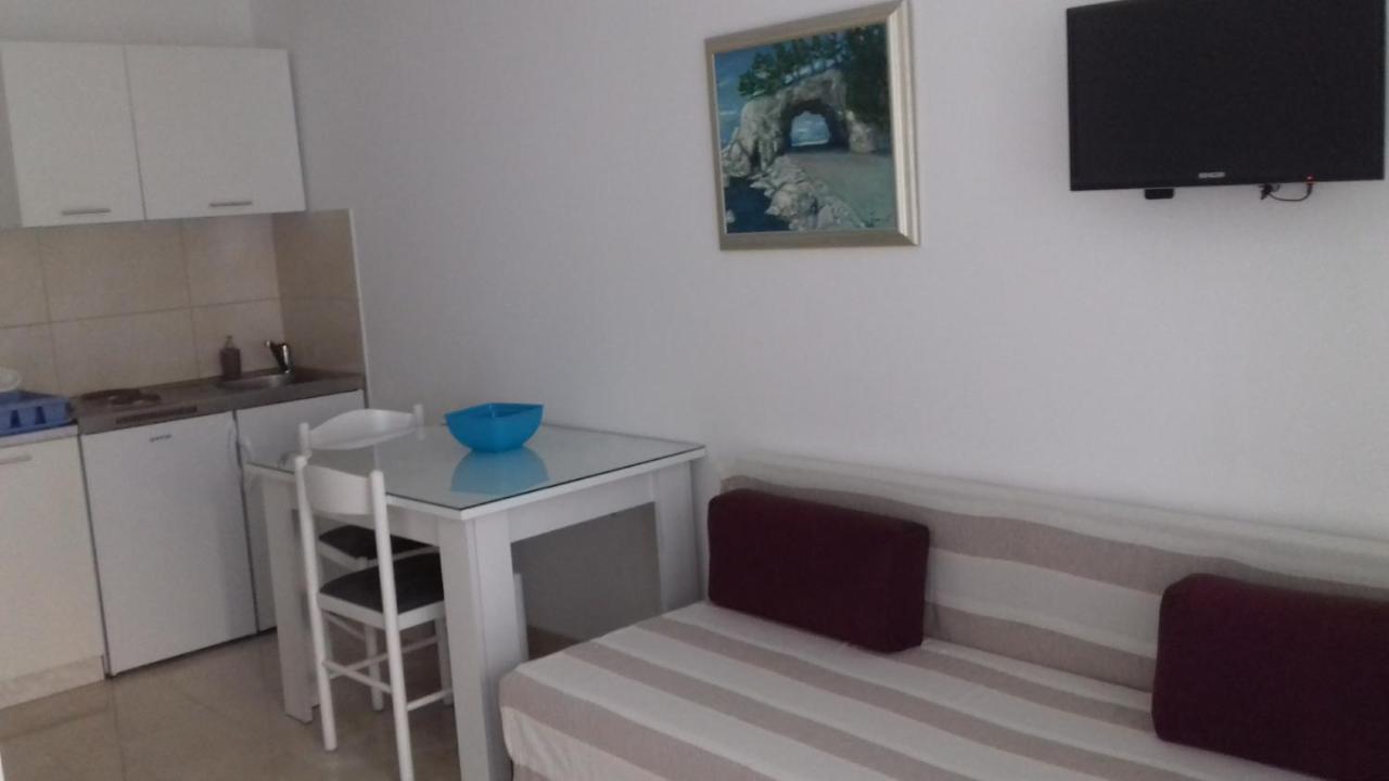 Apartments Lara Podgora Buitenkant foto