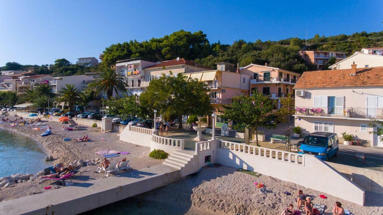 Apartments Lara Podgora Buitenkant foto