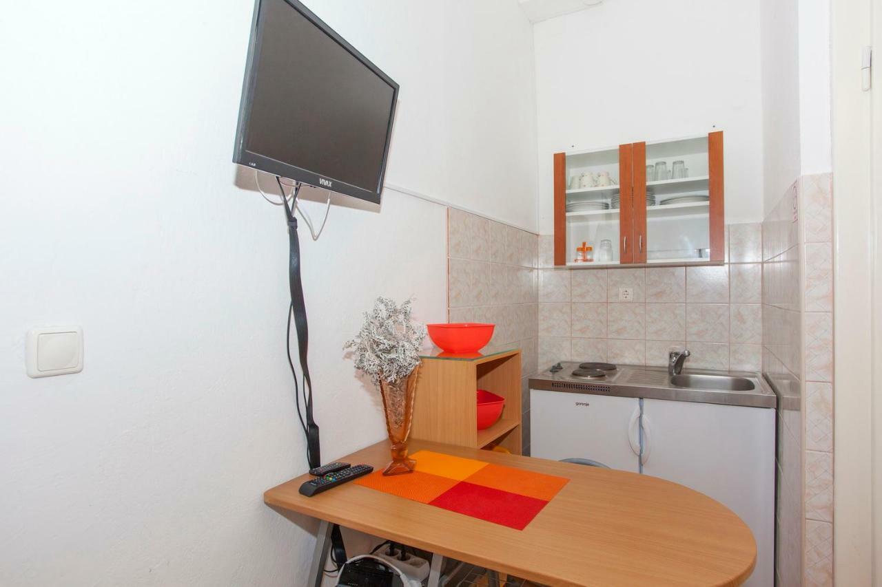 Apartments Lara Podgora Buitenkant foto