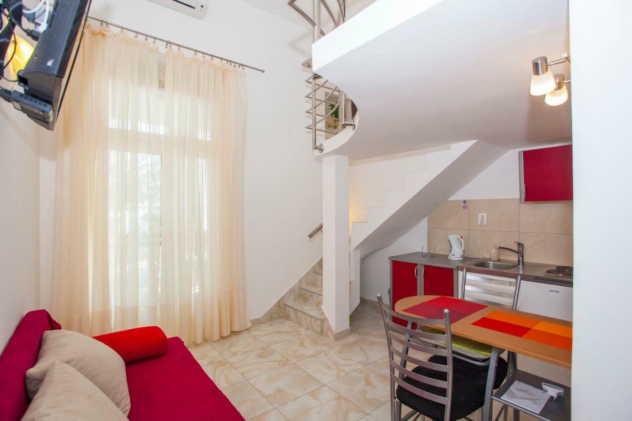 Apartments Lara Podgora Buitenkant foto